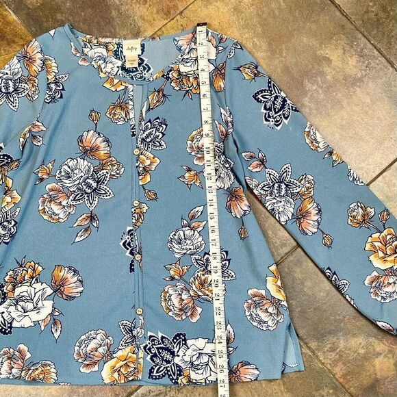 Daytrip Textured Floral Keyhole Long Sleeve Blouse Large - Picture 6 of 9